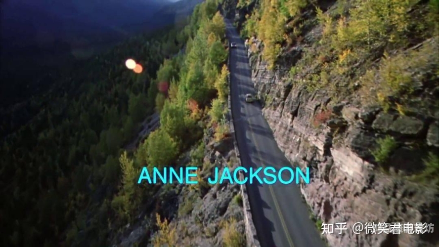 十大顶级恐怖片，影坛的黑暗幽灵十大顶级恐怖片闪灵