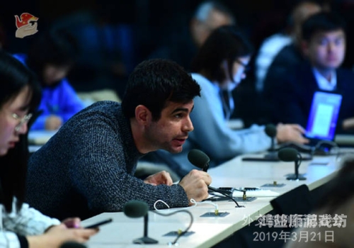 外交部回应小特朗普涉华言论，坚决维护国家主权和尊严