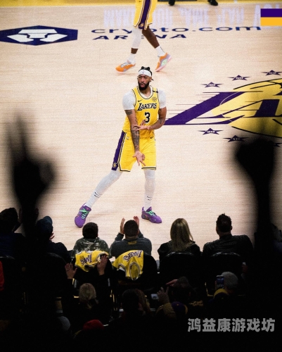 NBA今日数据，湖人VS热火，浓眉哥大发神威，詹姆斯复仇之路再启nba今日数据统计