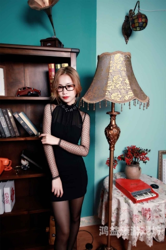 亚洲制服丝袜与欧美精品，时尚文化的交融与碰撞亚洲第一二三四区乱码