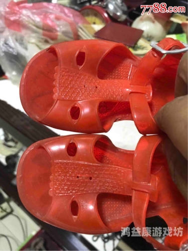 探讨网络内容监管，以久久久久久久人妻无码中文字幕爆现象为例