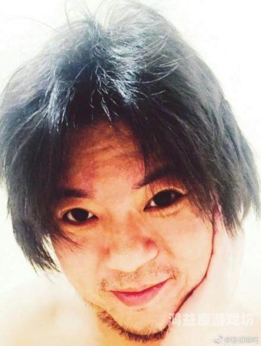 亚洲国内自拍愉拍现象解析，中文字幕背后的文化与社会影响