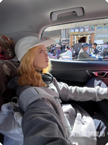 自拍日韩欧美一区二区三区自拍文化风靡全球，日韩欧美一区二区三区的独特魅力与趋势