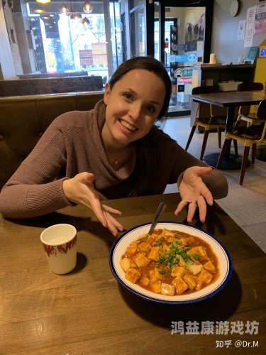 亚洲欧美自拍文化差异，自拍背后的社会心理与审美趋势