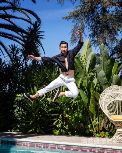 日韩人妻AV在线一区二区三区，解析亚洲成人影视市场的现状与趋势