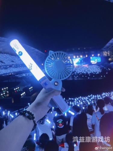 日韩AV一区五月天五月天演唱会盛况空前，日韩AV一区粉丝热情高涨