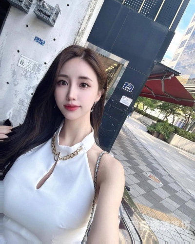 探索亚洲一区二区文化差异，少妇生活方式的独特魅力少妇亚洲一区二区三区图片