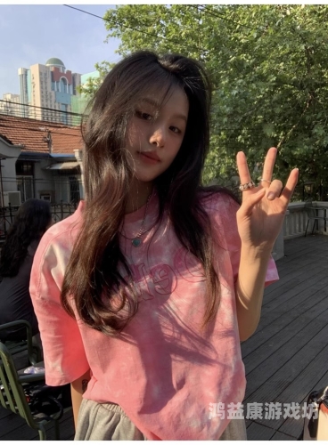 女女百合AV一区二区女女百合AV一区二区，探索小众文化及其社会影响