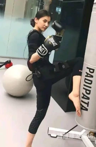 人妻少妇题材影视作品的中文字幕现象解析——从文化视角探讨其流行与争议人妻少妇中文字幕久久91