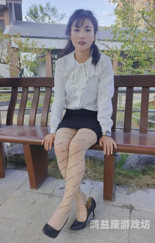 亚洲制服丝袜日韩熟女中文亚洲制服丝袜文化，日韩熟女魅力与中文圈的独特解读