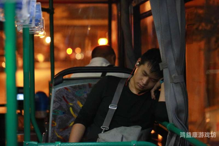 亚洲人午夜刷场现象，背后的文化与社会因素探析亚洲人午夜刷场视频