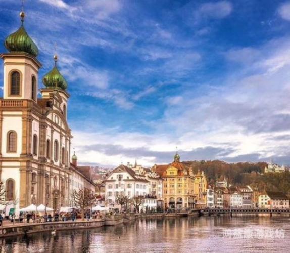 亚洲与欧美文化差异，探寻两种不同的天堂概念亚洲欧美天堂综合一区_