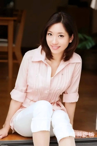 人妻少妇久久久久久久97人妻人妻少妇频传，久久情感故事引人关注