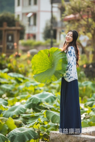 亚洲精选青草衣衣亚洲精选，青草衣衣的时尚与魅力