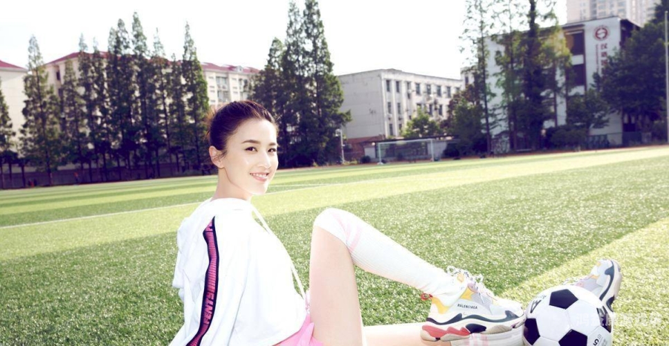 丰满人妻被连续中出在线丰满人妻被连续中出在线，网络热议与隐私保护的双重考量