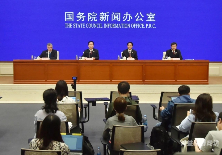 揭秘久久新闻资讯，深度解析角色设定与内容呈现