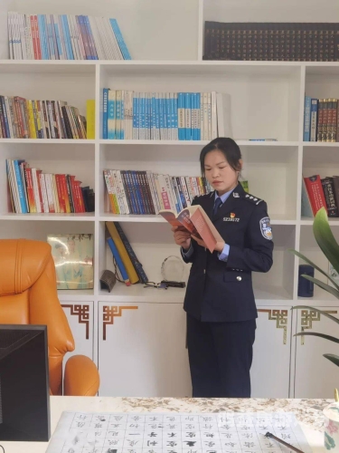 强行挺进警花紧窄娇嫩小网站强行挺进警花紧窄娇嫩小网站深度解析