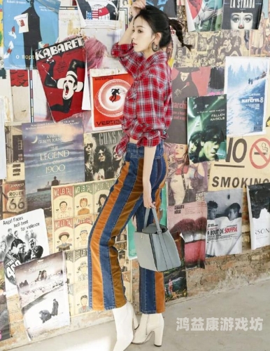 掀起岳裙子从后面挺进去在线观看揭秘岳裙背后的神秘世界，在线观看全新内容