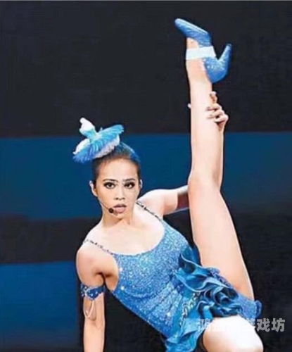 亚洲超短裙嫩模在线观看，探索网络热潮中的感官盛宴亚洲侧所