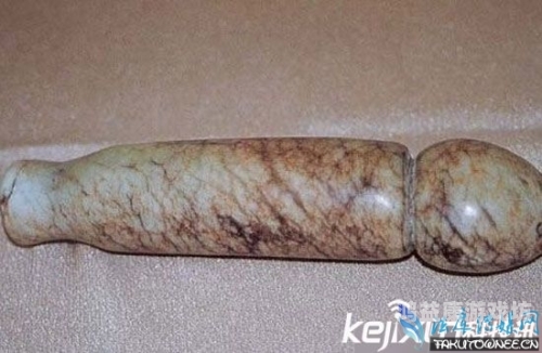 无内丝袜自慰喷水老熟女探索神秘领域，老熟女无内丝袜自慰喷水揭秘